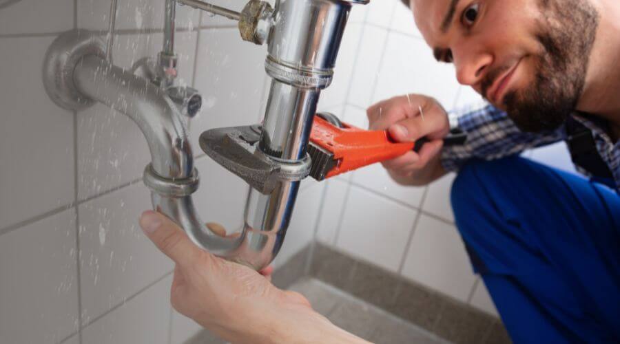Professional same day plumber services in De Leon, TX